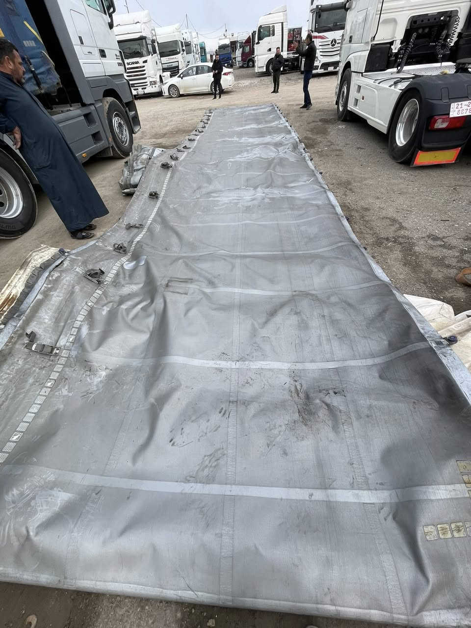 سلام عليكم اثنين جوادر سنفريات واحد سادة واحد بي كتابه
الاستفسار والمعلومات الاتصال على الرقم 
***********
***********
