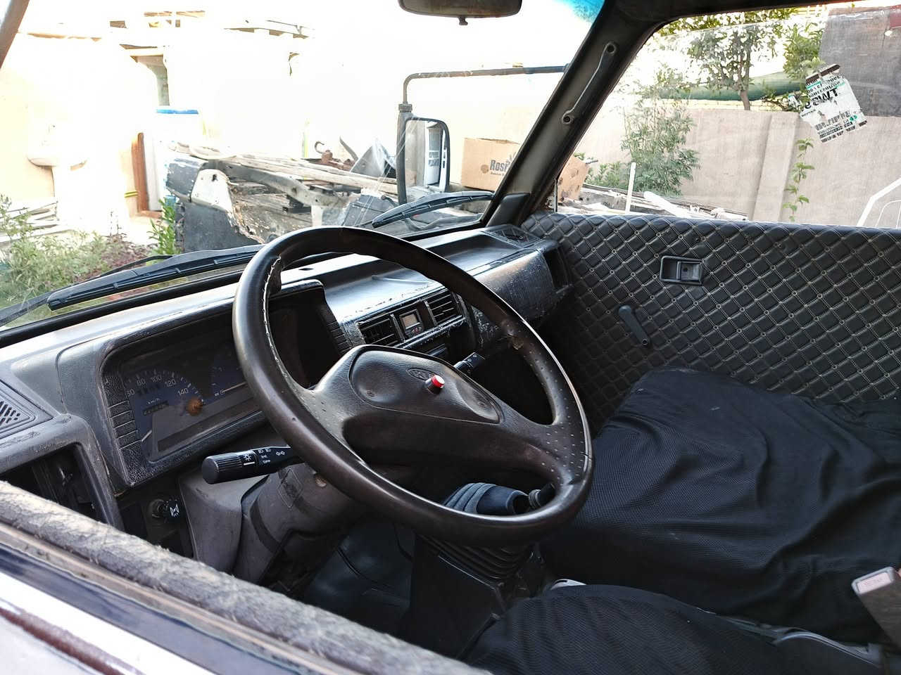 كيه بنكوه 96 رقم ديالى 
كير محرك أكسل نظيف صدر أمامي خلفي نظيف 
كهربائي مكفول تخم تاير جديد 
العنوان صليخ شارع المعارض 
***********
السعر 33
صاحبه ضيعت عنوانه مستمساكته كلهن عندي من سنت 2017عندي السياره وتكفلك بكلشي
