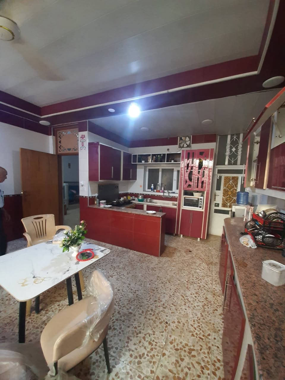 بيت طابو زراعي 250 متر حله بكرلي العبوديه طابقين اربع غرف نوم مجمعات صحيه كراج بيت حلو ومرتب السعر 180 وبي مجال للشراي ***********
