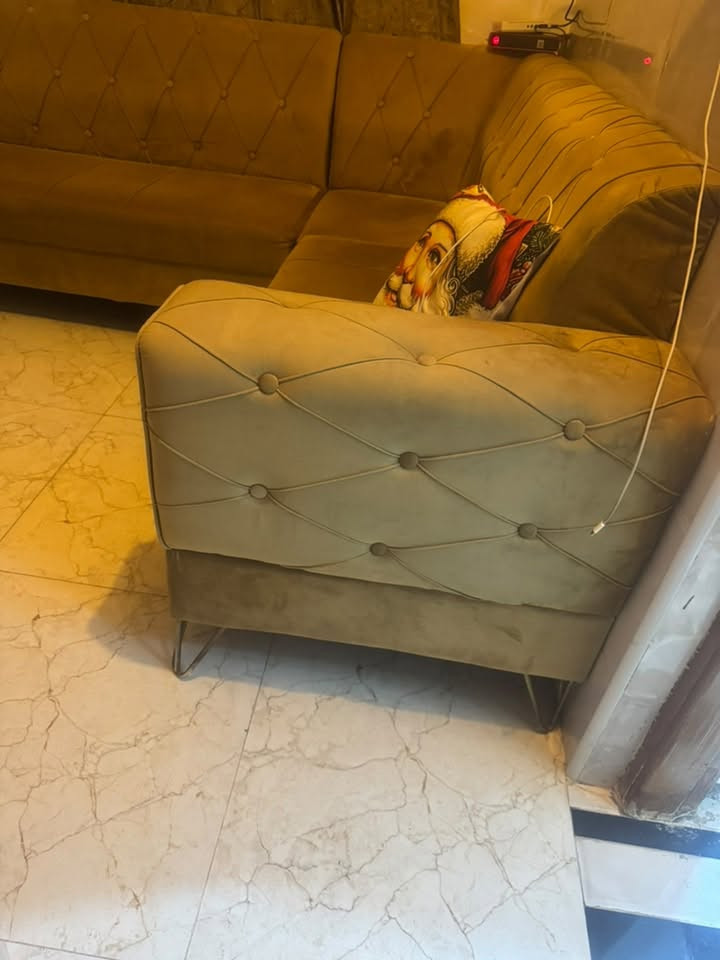 مرحبا عندي ديوان جديدللبيع فقط رجل من الارجل مخلوعه مكان واسط الخاجيه


**إذا كنت صاحب هذا الإعلان وتريد حذفه لأي سبب، رجاءا أرسل رسالة إلى الدعم الفني**