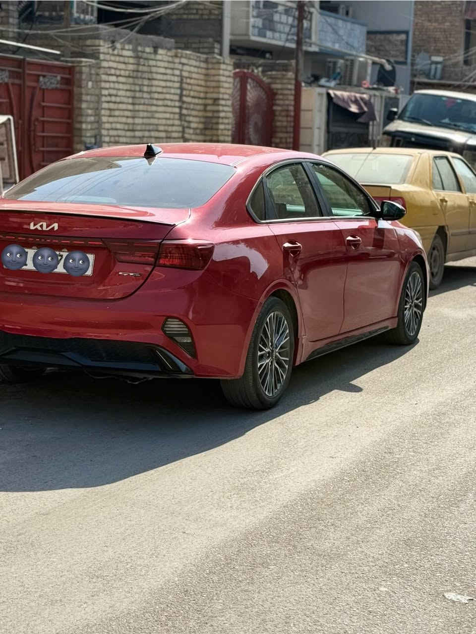 سلام عليكم فورتي جي تي لاين 2024 وارد امريكي رقم بغداد محرك 2000 دوش حادثها قبق صندوق مبدل نفس اللون بدون دواخل ولا ايرباك ولا حوض والصندوق القديم موجود يرجع بارد ماشيه 29 الف السياره بدون صبغ السياره كلها بلاديه مكانها بغداد البياع السعر 173 وبيها مجال بسيط 
***********
