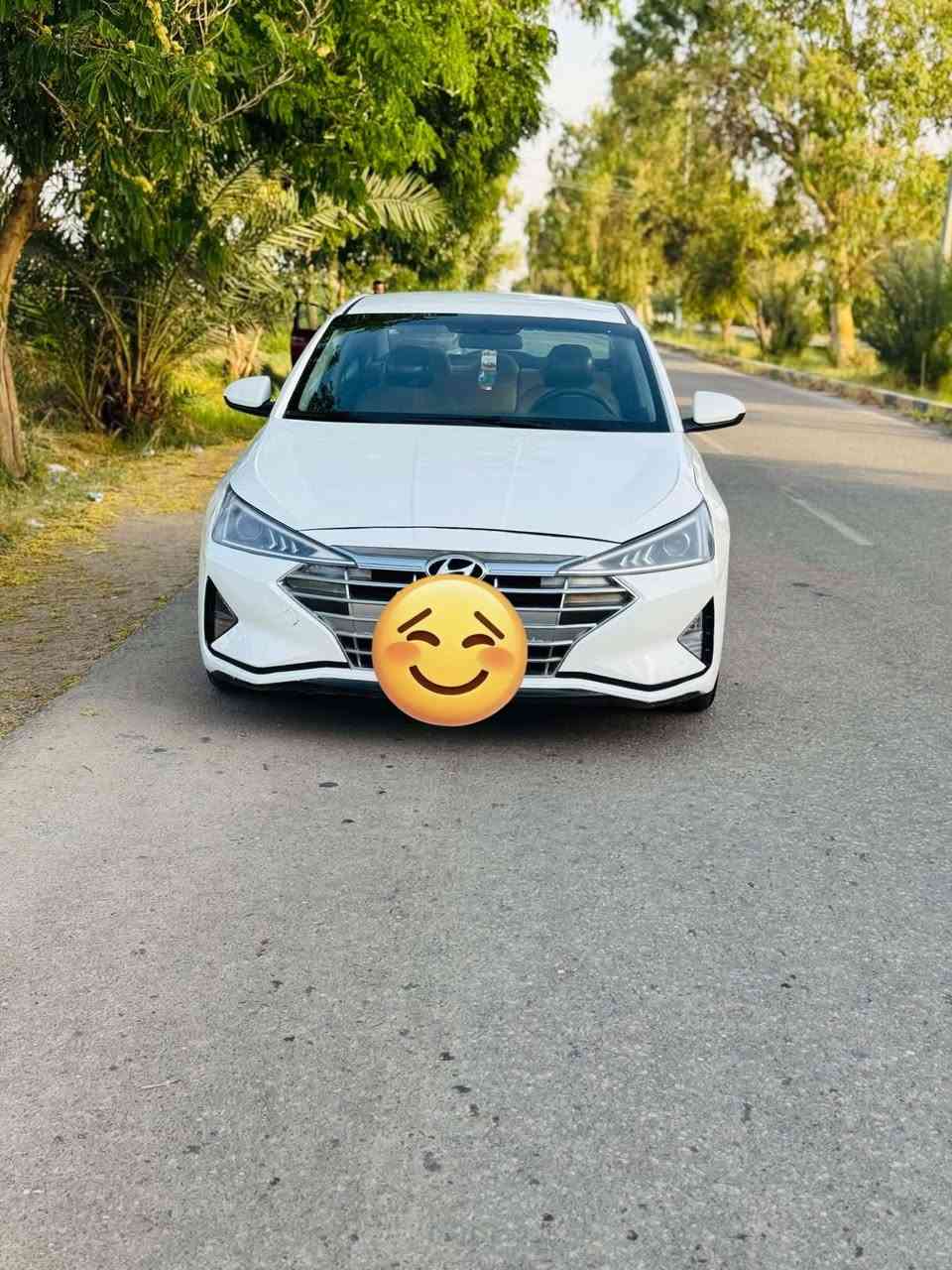 السلام عليكم 
النترا  2019 وارد امريكي 
رقم بغداد دولي جديد هزه جديده بأسمي تحويل مباشر
حادثها جاملغ وبنيد بدون داخل والباب بي كلير  محرك 2000 دوش وكير AT المرغوب السياره على وضع الشركه تبريد ثلج لايت زرع عدسات اصليه تحديد مسار مثبت سرعه كامره خلفيه تحكم جهتين رادارات 
السياره جديده بمعنى الكلمة
 السعر 113 $ قفل🔒 
 العنوان بابل قرب سيطرة الاثار  ***********

