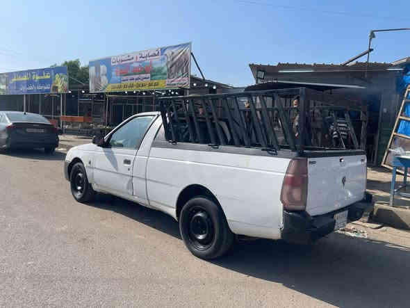 سلام عليكم اريدو موديل 2016 سياره نضيفه جداا مكفوله من صبغ وضربه وخياس سياره خير من الله تبريد خير من الله العنوان بغداد شرط التحويل رايده ب ٣٥  ***********
