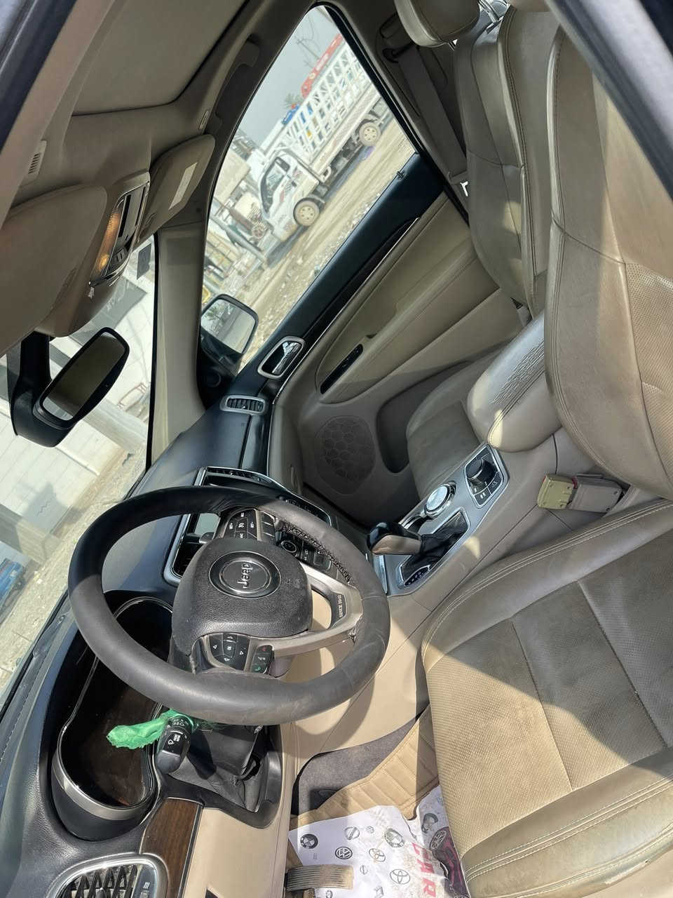 جيب خليجي موديل 2017 فول لمتد مكفولة ماشية 80 الف ميل رقم بغداد
السيارة بالحله
السعر ٢٥٥  ورقه 

الاستفسار 
***********
