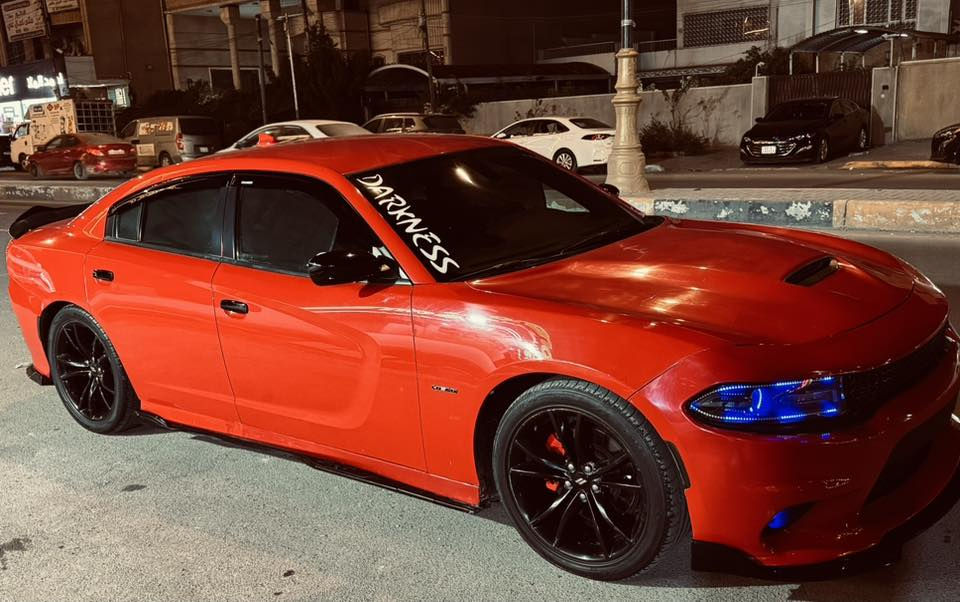 تشارجر RT مكينه 5700 لون احمر طماطي مميز كنديه حادث خشم البنيد او خشم جاملغ السايق البنيد محدث والجاملغ مصبوغ بدون أيرباك الباقي مكفول من الصبغ والتبديل موديل 2018 نص مواصفات ماشيه 49 اخت الزيرو رقم بغداد 
مكان السياره بغداد 
الاعظمية / الصيلخ 
رقم التلفون /***********
***********
