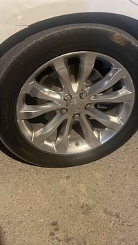 ويل 19فور ويل وتخم تاير جديد للبيع 450الاستفسار 07712149871