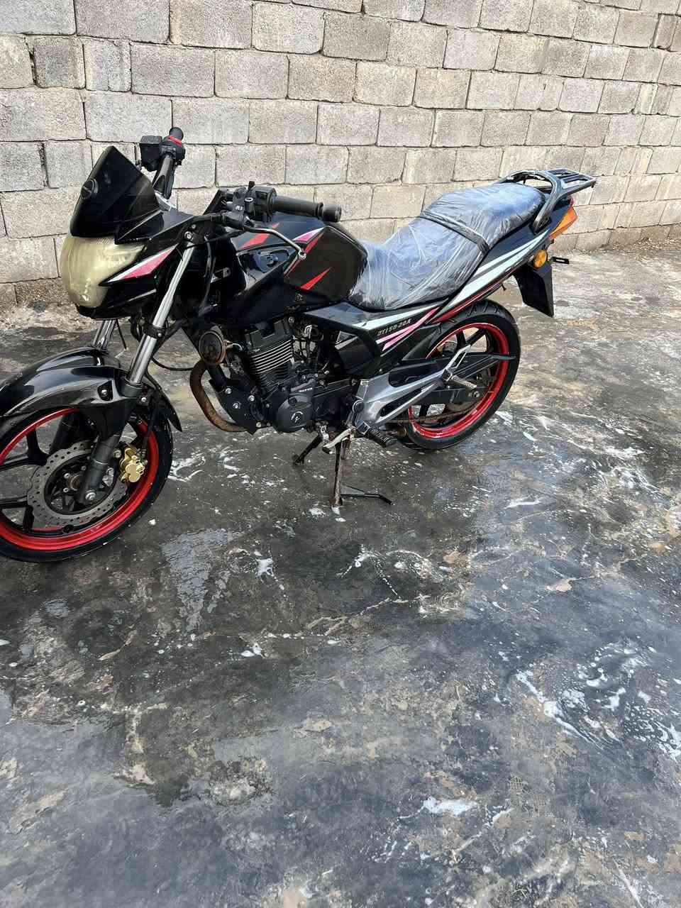 سلام عليكم دراجه دايون  خفاش 20للبيع بدون مكفولهً من كلشي مكاني واسط عزيزيه  ***********
