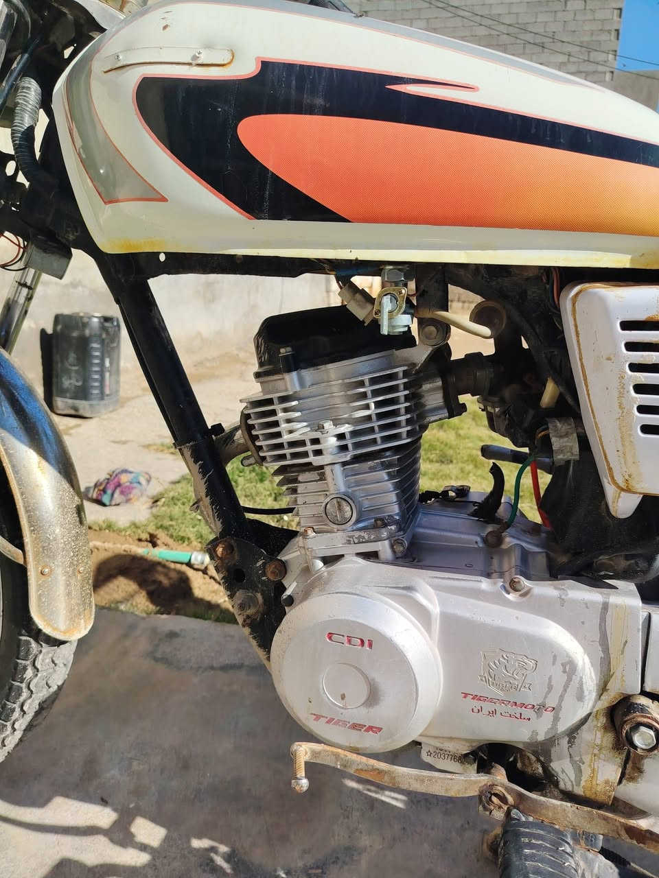 السلام عليكم تايكر موديل 21 دراجه
نضيفه خير من الله بس بيهة لاستيك ولف غيره ماكو الدراجه متفشل أبد السعر 350 وبيهة مجال حك الجيه 
***********
