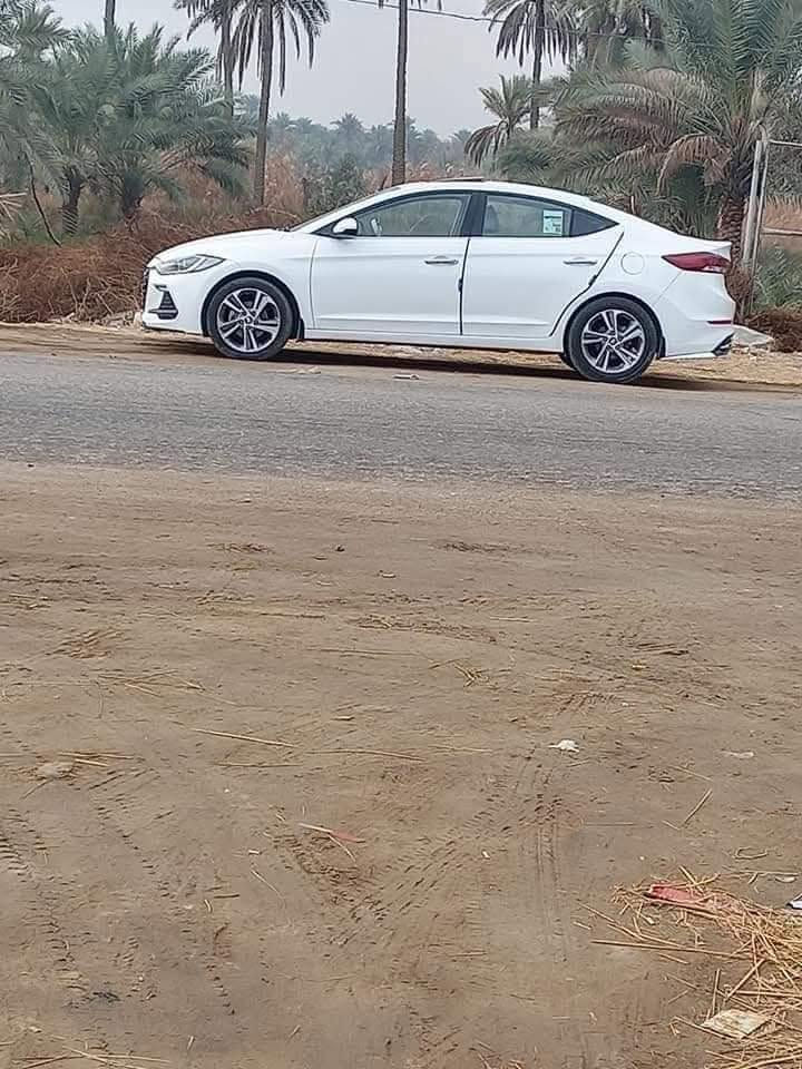 بيع فقط  

💎هونداي النترا       ELANTRA.    سوبر 
  
💎   2018👍.          رقم نجف ألماني بأسمي مداور ثاني يوم 

💎خليجي فول مواصفات عدا البصمه 
💎سلايد - فتحة
💎محرك 2000cc     
💎 جهاز موازنه. ABS
💎شاشة
💎تحكم أستيرن فول 
💎وضعيات قيادة متعدده ثلاث 
💎_ عادي وسبورت وذكي
💎 كاميرا  خلفي مع حساسات بلادي 

💎مري شفط 

💎لد نهاري 
مكينه وكير على وضع الشركه اترايك وين ميعجبك 
💎تبريد قطعتين. 
💎خمسه ويل كب/ويل كروم/ويل 17 مع حساس داخل الاطارات
💎يدات نيكل 
💎 كشنات مخمل مع ارضيه جلد
مكفوله من الحار بيها فقط بارد مع صبغ بنيد وجاملغ الخلفي شبر والباب
💎  حساس  بلادي 
    السعر.133 مع المجال اذا ميعجبك السعر أعبر المنشور

‼️العنوان  نجف مناذره 
رقم نجف ألماني بأسمى تحويل ثاني يوم. الشراي يتصل مامتواجد على الفيس 
رقم التليفون. ***********
