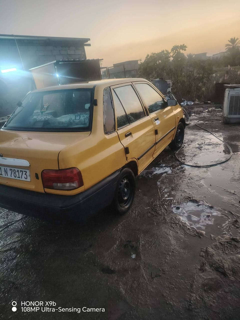 سايبة موديل2012 رقم انكليزي بغداد مصفرة كامل السيارة نظيفة وتخم تاير جديد ومن حدادية مكان السيارة بالحلة رقم الهاتف ***********
