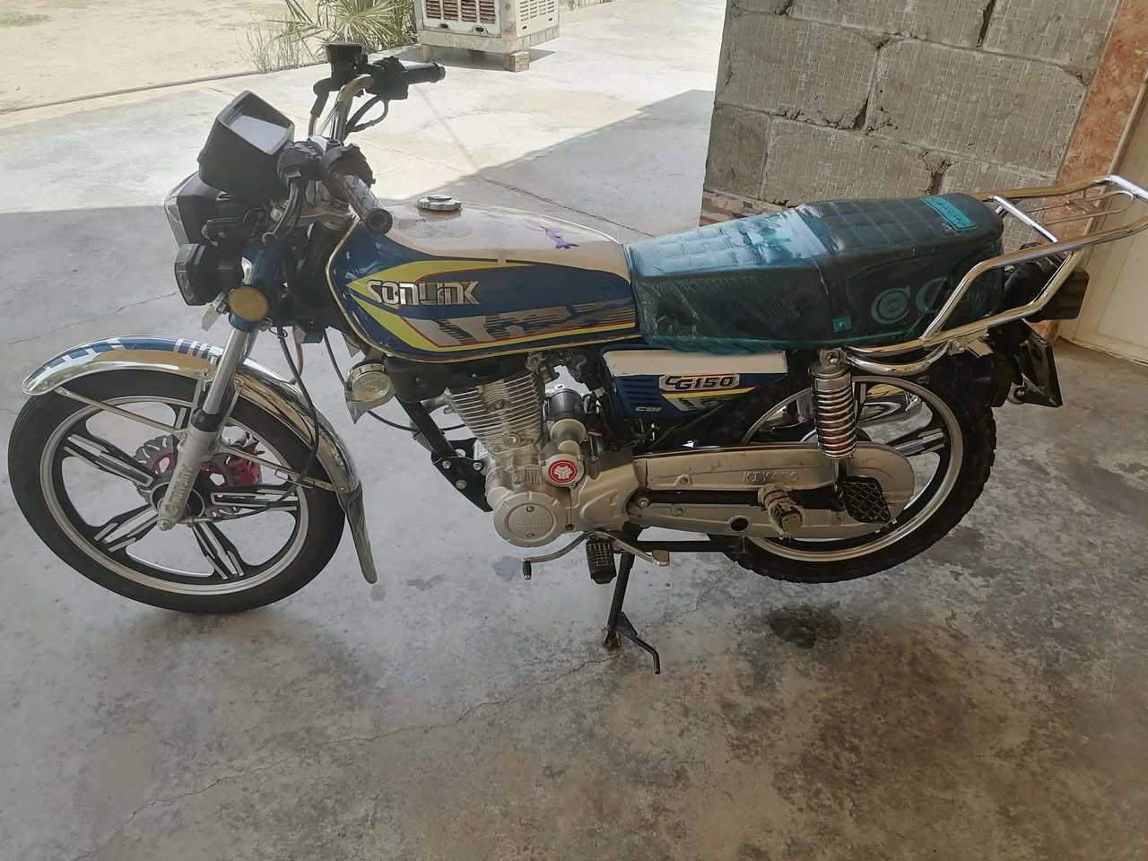 سلام عليكم درجه سيفون موديل 24 دراجه خير من الله بل مشي مكاني ديالى ناحيت كنعان السعر 700 وبيهة مجال لاتصتل ‏‪***********‬‏
