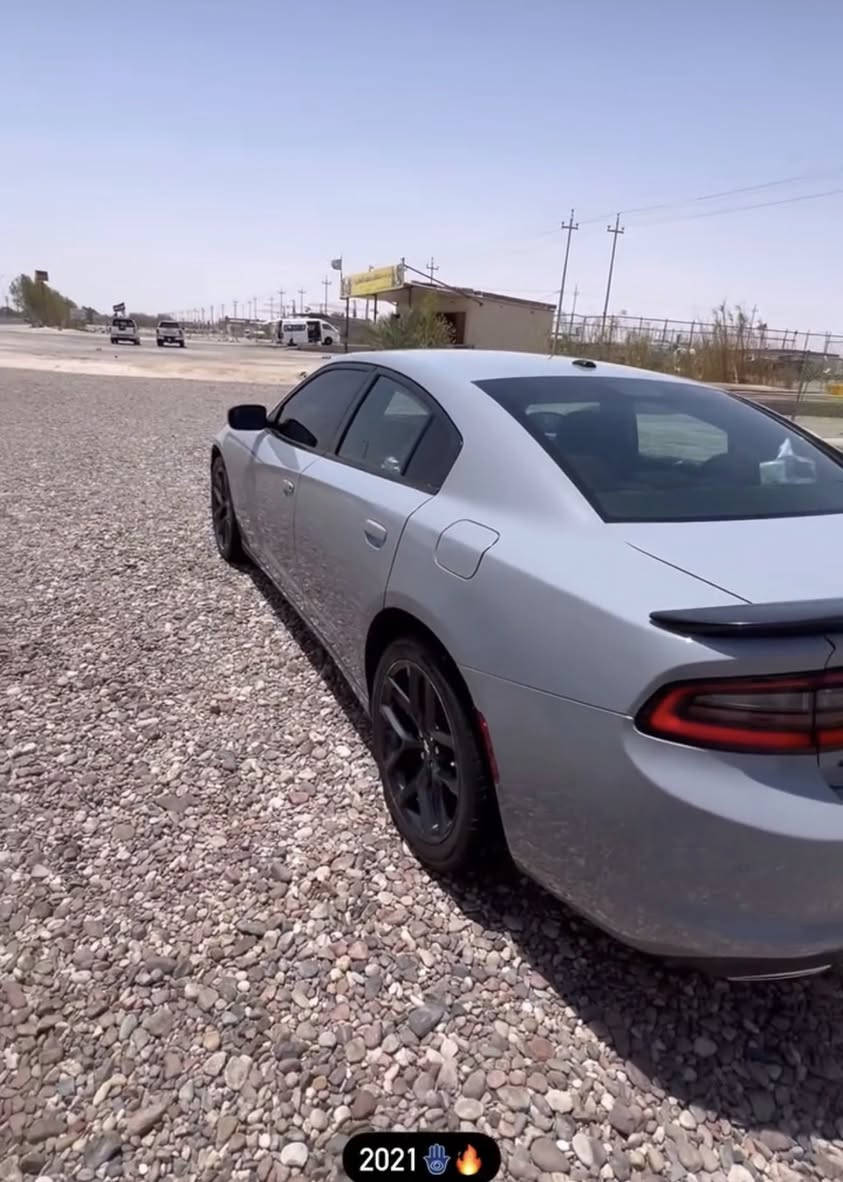 جارجر موديل 2021
لون مميز سموك رقم اربيل باسمي
ماشيه 54 ميل 
حادثها جاملغ وبنيد وصور الحادث بالمنشور 
سعرها 238 وبيها مجال بسيط 
مكان السياره بصره زبير

‭0771 249 3972‬
