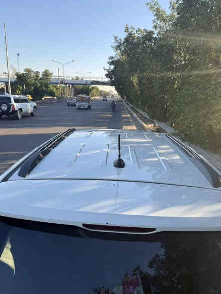 جيب لاريدو      2012
حادثه باب جنب السائق /باب خلف السائق 
كير 
مكينه
تبريد 
حداديه 
تخم تاير 
لايتات LED
سياره كامله مكمله مابيه اي نقص 
رقم مميز 
عنوان بغداد 
استفسار ***********
