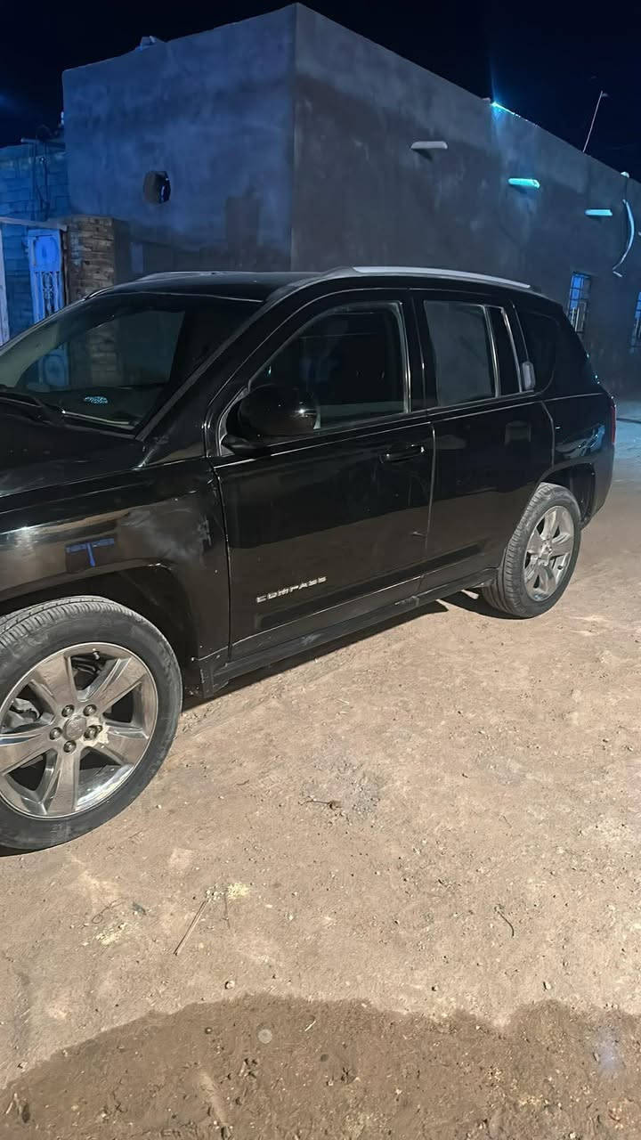 جيب كومباس 16
سياره مكفوله كافاله عامه ضربه لوارد فقط بنيد وجاملق لايسر 
سياره جاهزه بس بيه ضعف بل حداديه فقط 
سعر 110 مكان سياره ناصريه سيد دخيل 
رقم تواصل ***********
