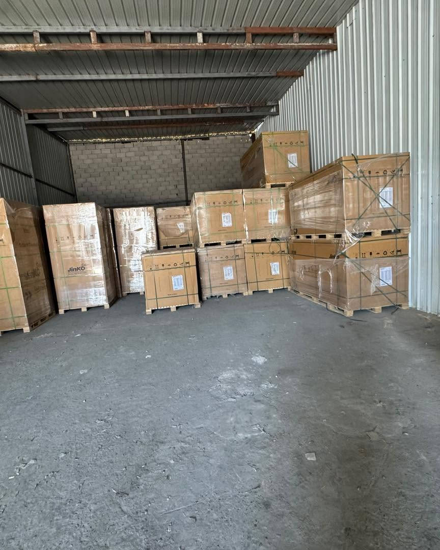 الى زبائننا الكرام وصلت وجبة الالواح الجينكو 650 W 
اصحاب المكاتب الي حاجز يمنه خلي يتوجه ياخذ 
واهلا وسهلا بكم 
مجمع حسين الصائغ 
مجموعة الصائغ للطاقه الشمسيه 
***********
