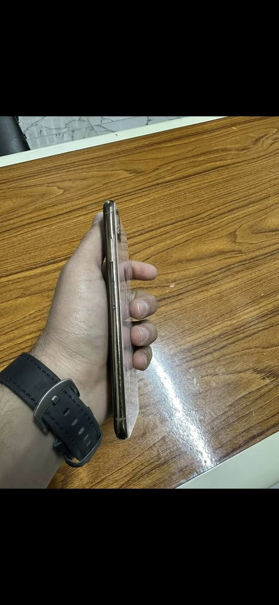 سلام عليكم ايفون اكس ماكس ذاكره 256 بطاريه امبدله و نسبتها 92 و بصمت الوجه واكفه مثل ما موضح بلصور ولضهر بي فطور نموذج M السعر 130وبي مجال الاتصال على رقم *********** بي واتساب
