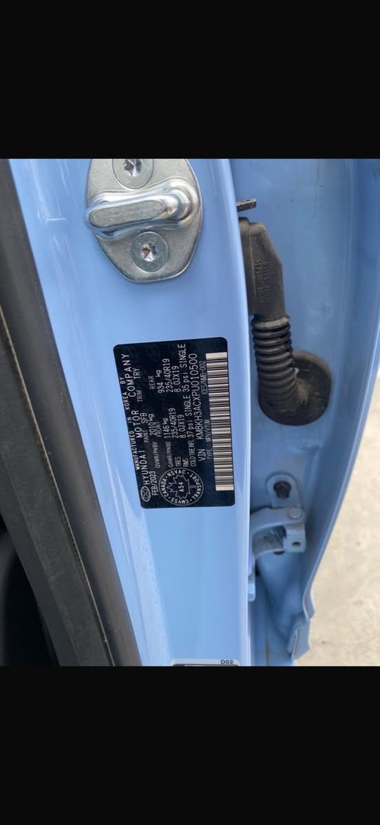 للبيع كونا N ملاحضة سياره بيهه تبديل بنيد وجاملغ ايمن فقط موديل :2023 المحرك :2000تيربو N السيارة ماشية 35 الف المواصفات:#N 
كشن حضن ريكارو 🫂 
كشن علامة N🪧
كشنات كنتاره وجلدN
سقف أسود
تحكم ستيرن نورمال وسبورت
تحكم دبلات كهرباء نورمال وسبورت
ابواب بصمة
بصمة تشغيل 
شحن وايرلس
شاشة ايباد
كاميرا
نظام صوت 
اشارة مرايا
اوتو ستوب امامي خلفي
نقطة عمياء
تحديد سرعة
تحديد مسار
تنبيه الخروج عن المسار 
رادار امامي 
رادار جانبي 
رادار خلفي 
نظام _ECO
نظام _ 𝐍𝐎𝐑𝐌𝐀𝐋
نظام _ 𝐒𝐏𝐎𝐑𝐓
نظام _ N
كشنات هيتر
لايتات ليد 
بگلايت ليد
كير اوتوماتيك 
للاستفسار ***********
170 $$
