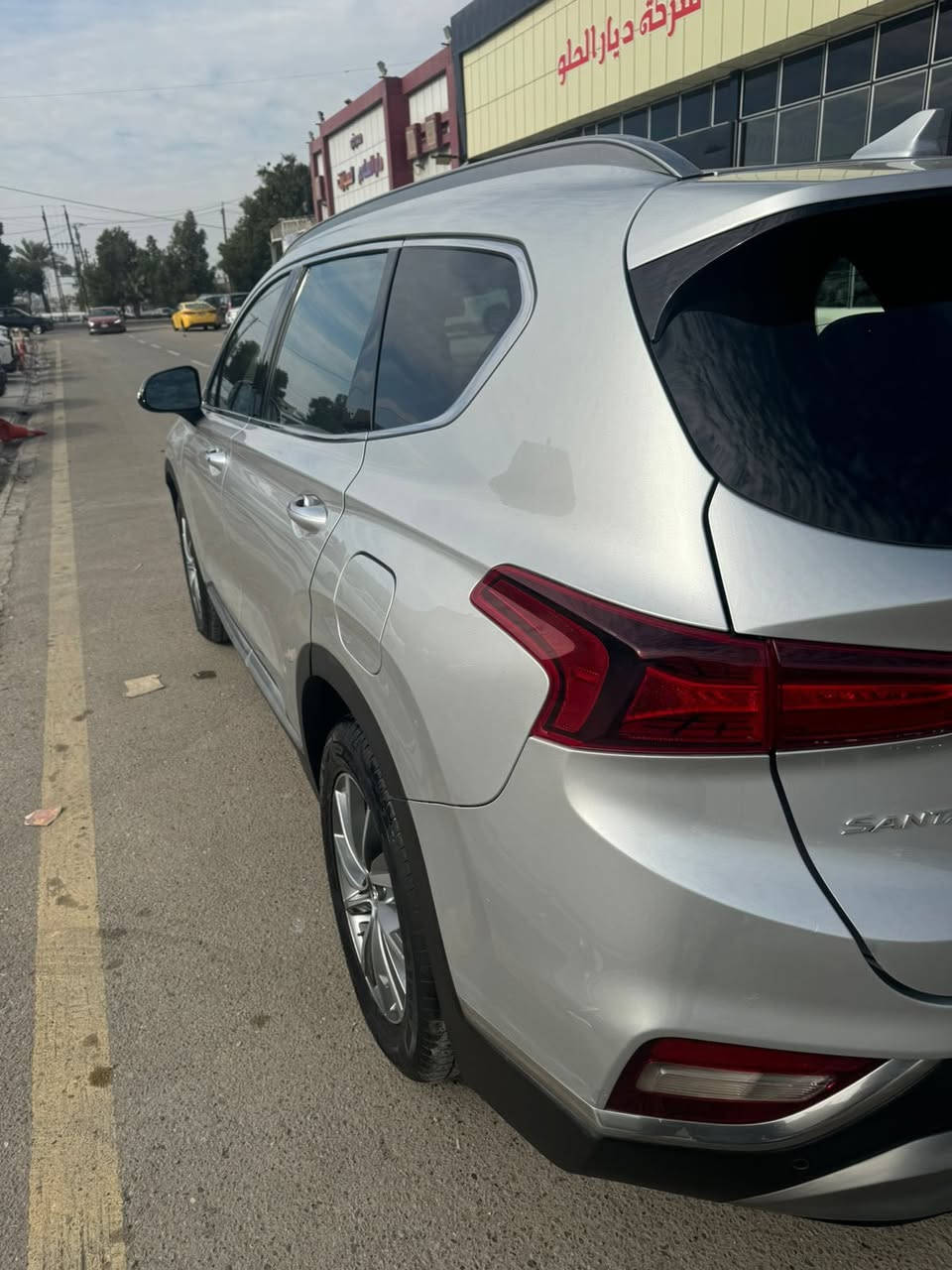 سنتافي موديل 2019
رقم بغداد مجدد هزة وسنوية وارقام كله كامل تحويل مباشر 
بدون ايرباك ولا دواخل 

صور الحادث والسونار بالمنشور 

حادث سطحي جاملغ امامي وجاملغ خلفي 

السيارة فول مواصفات 1/1 
بصمة 
بنوراما 
كشنات جلد+ كهرباء 
تدفئة كشنات وستيرن 
قطعتين تبريد 
تحكم ستيرن 
كروز سرعة 
شاشة 
كامرة دوارة 
بردات خلفية بلادي 
5 راكب 
مكينة 4 سلندر 2400 
مابيها اي نقص ولا اي كلوب مشتغل 
مكينة وكير كفاله كله محسن ماشيه 81 

للاستفسار 
***********
