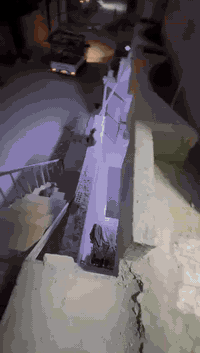 بيت زائد شقة للبيع مساحة ١٠٠ مكان على حوالي 100 وراء سفارة التركي حي الإخلاص سعره ١٣٥ *********** تفصيل أكثر اتصل على هذا
