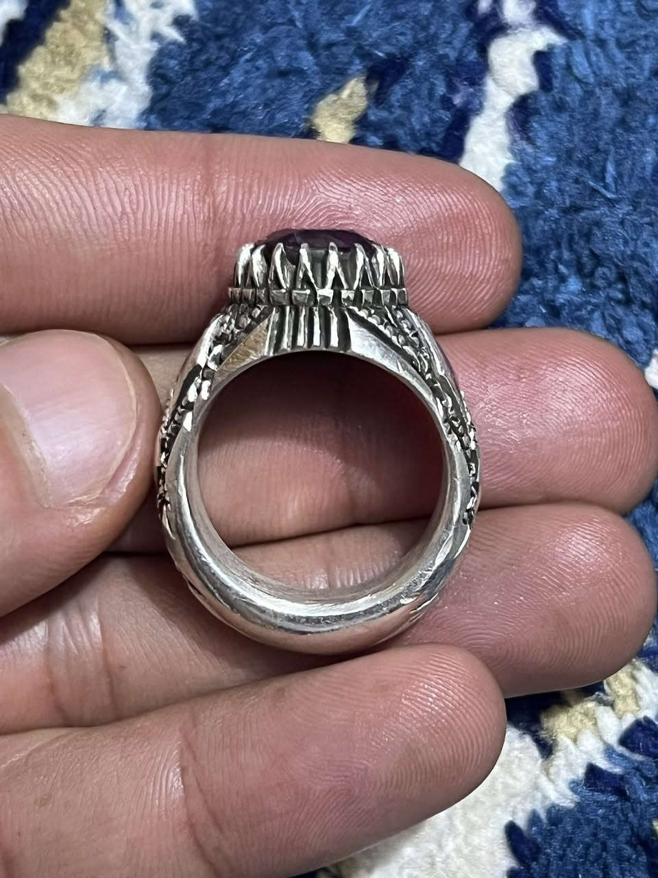 قـال امـير المـؤمنين ؏ـلي "عليه السلام"
إِيَّاكَ أَنْ تُحِبَّ أَعْدَاءَ اللَّهِ أَوْ تُصْفِيَ وُدَّكَ لِغَيْرِ أَوْلِيَاءِ اللَّهِ فَإِنَّ مَنْ أَحَبَّ قَوْماً حُشِرَ مَعَهُمْ

ياقوته افريقيه تحفه رمان 

صياغه المبدع خربالي 

مكاني بغداد الحبيبيه 

***********
