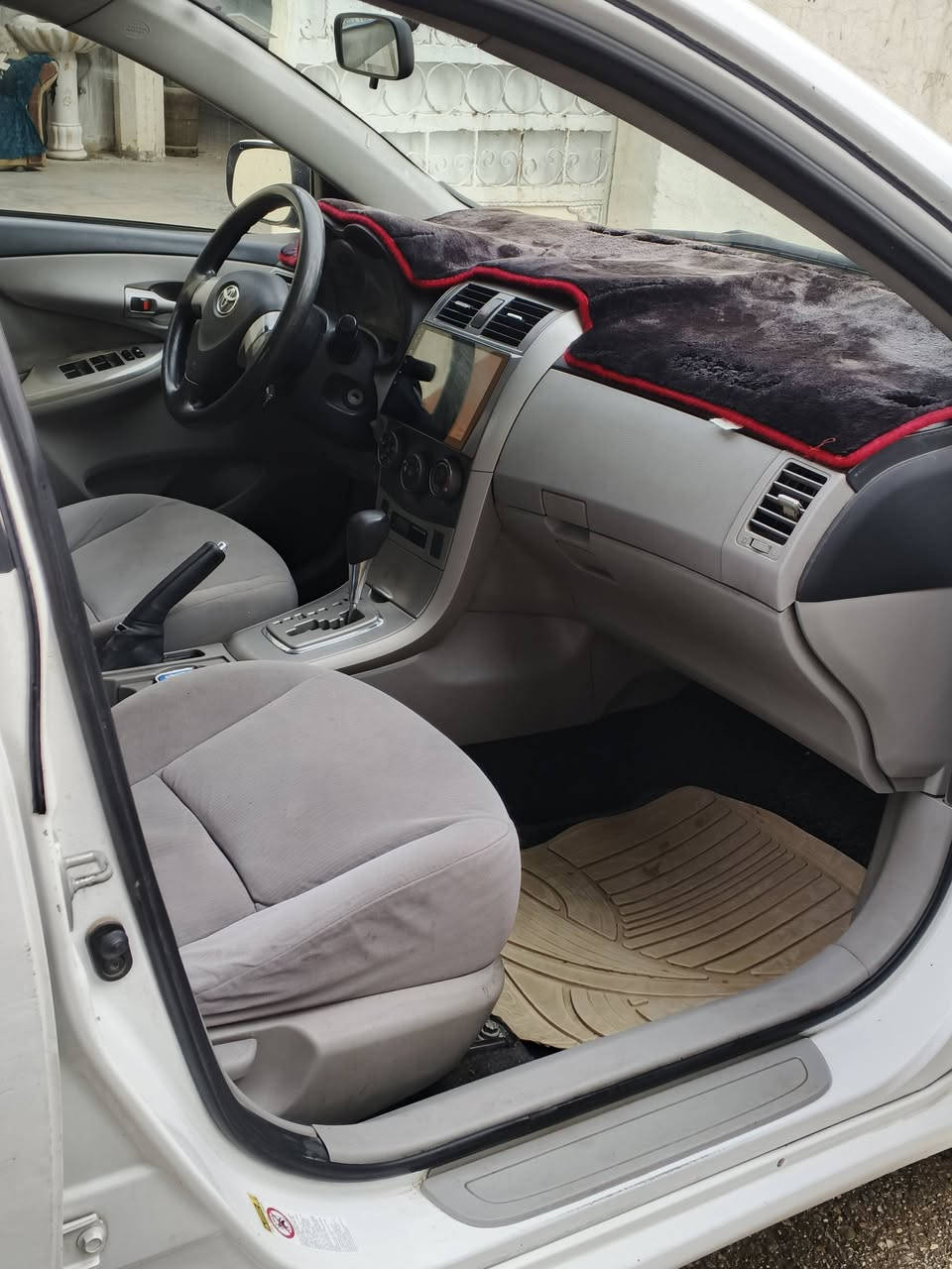 سلام عليكم كورله امريكي  البيع موديل 2011لون ابيض ثلجي الاستفسار عل هاذه رقم ***********
