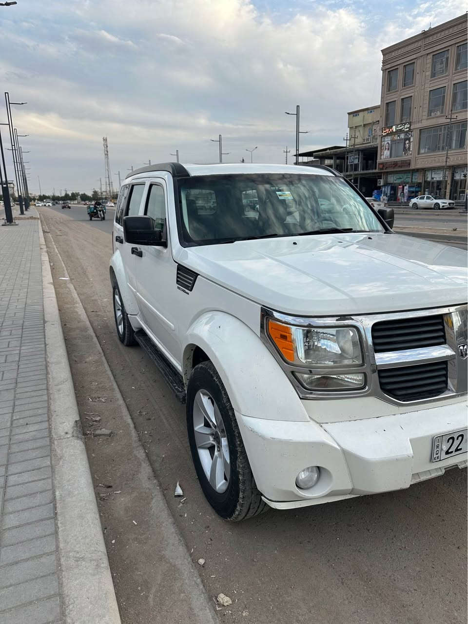 دوج انترو 2008 خليجي فور ويل كفاله عامه كير مكينه كفاله رقم اربيل أنكليزي سنويه منتهيه صارلها أربع اشهر راعيها بعلي الغربي يريد تحويل السياره مكانها البصره  السعر 90 ورقه وبيها مجال رقم صاحب السياره. *********** البصرة, العراق
