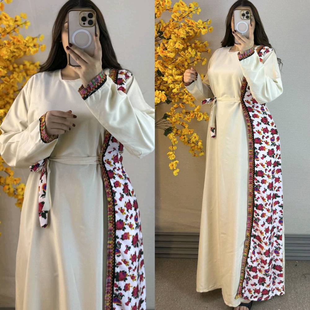 مجموعة من البيجامات والفساتين الجميلة المصممة بألوان ونقشات مميزة. البيجامات مصنوعة من قماش مريح وخفيف مناسب للنوم أو الاسترخاء في المنزل، بينما الفساتين تتميز بتفاصيل جذابة وزخارف تقليدية ملونة تضيف لمسة أنيقة ومميزة. سواء كنت تبحثين عن الراحة أو الإطلالة الفاخرة، هذه القطع تقدم الحل الأمثل لك.