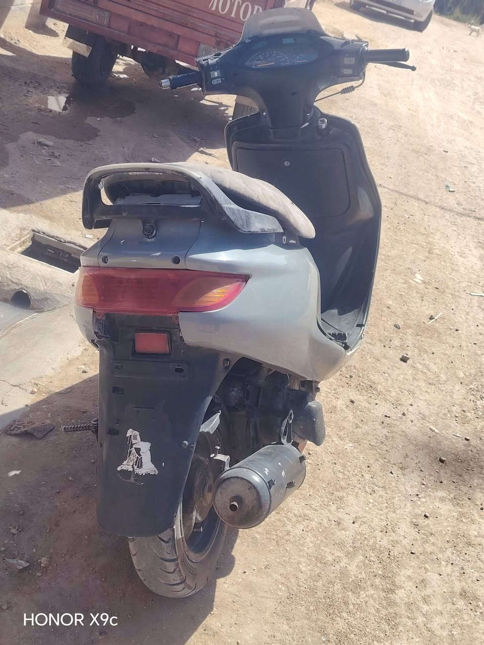 السلام عليكم دراجه للبيع فراشه محرك خير من الله عنوان دراجه بابل جبله السعر  على الخاص ***********
