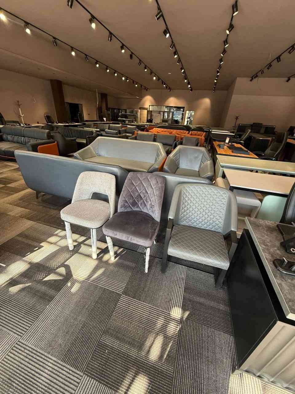 اهلا وسهلا بكم في فايف مودرن😌

 للاثاث المصري و التركي 🇹🇷

نقدم لك اشكال متنوعه   من الطخم المكتبي جلد
 
وباسعار ممتازه وتنافسيه🥰 

 سعر منافس وحقيقي 

من شركة فايف مودرن للاثاث المصري  و التركي المتميز  

كرادة  مقابل الاسواق الحرة 

للاستفسار الاتصال عبر الرقم 
***********
