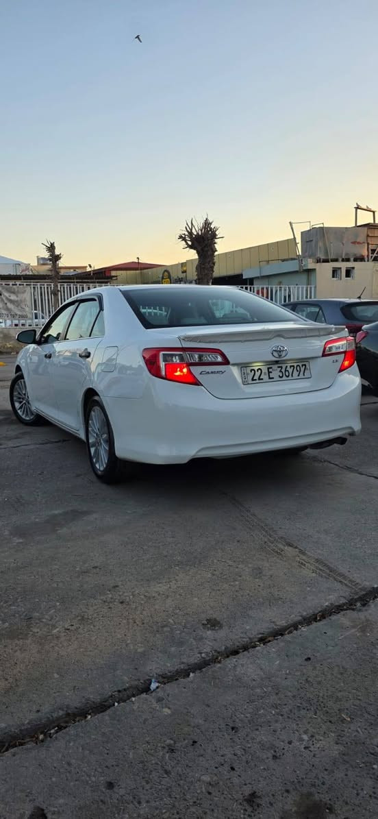 تويوتا كامري ٢٠١٢ ابيض Le كندي كلين تايتل بدون دعم بدون تبديل قطع وايرباك ماطاك. الكير والمكينة بشرط . السنوية ورقم جديد .فقط بيه تعديل بارد بسيط. السعر ١٤٢ ورقة للمعلومات اتصل على رقم الهاتف ***********
