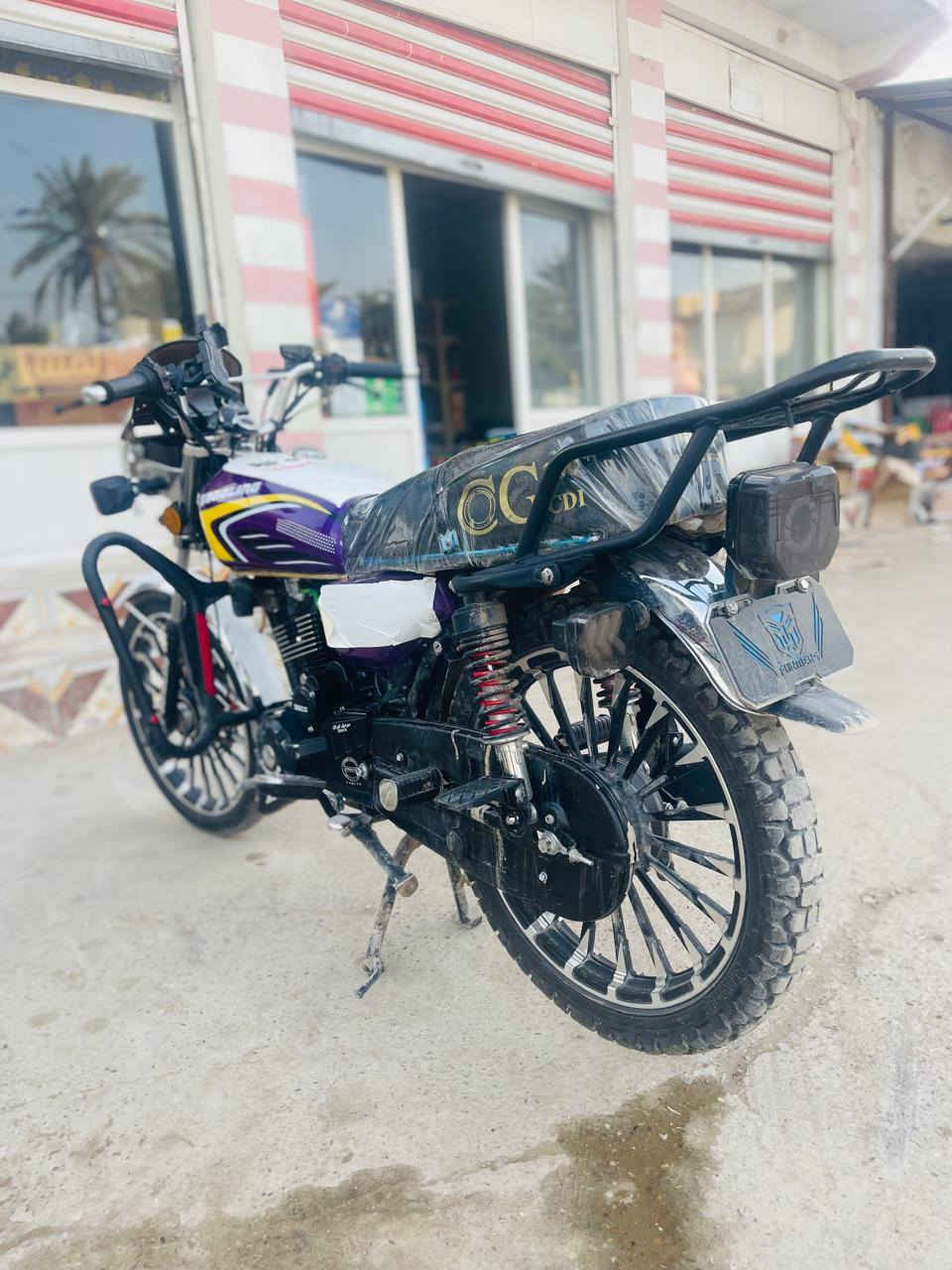 سلام عليكم خوان سيفان موديل 26 بعدة اخو الزيرو كفالة عامة مثل ما واضح بل صور وبعد احلة من الصور محرك 200 حقيقي دراجة مكفولة كهربائيات أوراق كامله لل مكاني ديالى شروين دلي عباس لل استفسار ه ***********
