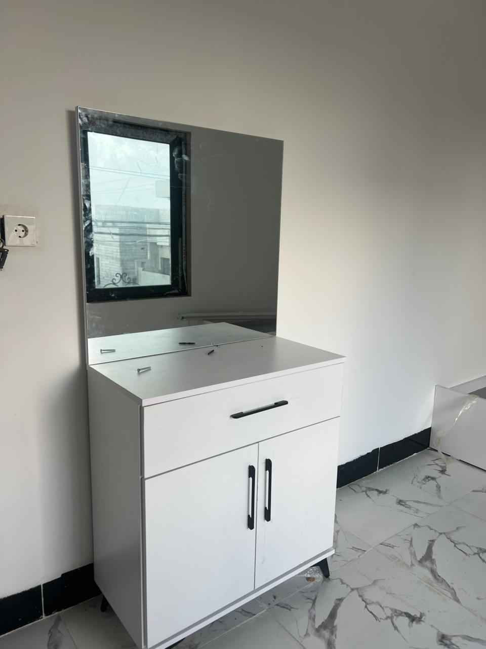 معمل نجاره و الامنيوم بيت ذهبي
لصناعه أنواع كونترات الامنيوم أو خشب بنواعيه وغرف نوم حسب طلب شغل درجه اولى بضمان خمس سنوات 

متر كونتر الامنيوم تركي ملكي فقط 125 الف 

متر كونتر خشب 120 دولار عرض خاص أسعار خيالي و شغل حسب طلب يعني تفصال درجه اولى

 
أسعار خيالي وشغل تفصال حسب طلب بضمان خمس سنوات كول هاذا 

معه كل كونتر هدايه الي انته تختاره
1برده سحب
2 ميز طعام
3ساحبه مرشحه
4طباغ منضدي
5متر مرمر أصلي 

وعدنه عرض الي يفصل كونتر يمنه ناخذ كونتره قديم هم 

كل هاذا تجدونه معمل بيت ذهبي عنوان كركوك شارع حسابات قرب تمونيه معمل و معرض بيت ذهبي اسطه زكريا
***********

نشتغل جميع محفضات دزلي عنوان ورقم تلفون نجيكم عل قياس كركوك, العراق
