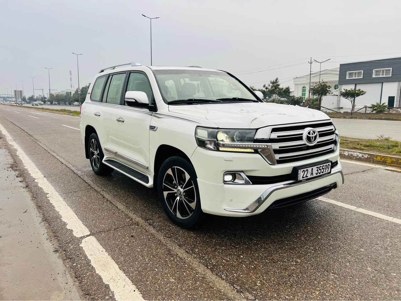 ‎لاندكروزر ٢٠١٧
‎ وايت ادشن ٦ سلندر 
‎ماشيه160
‎السياره وايت ادشن معروف
‎ مواصفاتها 
‎٨ارباك
‎٣شاشات والاماميه قلاب اصل
‎طفايه
‎سبايدر مسح وعلامه تيوتا كزاز 
‎كشنين كهرباء
‎كشنات جلد 
‎تشغيل عن بعد
‎لايت امامي اسود 
‎حساس امامي عالي و خلفي ناطق
‎دبل موس واشاير لكزز
‎بجم زنون وزراك مع تحكم بمستوى الضوء الخارجي
‎كامره خلفيه ابلادي
‎مري شفط وقلاب
ما شاء الله سيارة كلش نظيف مرتب بدون مصرف 
سياره جاهزه صدر امامي خلفي جديد مابى مصرف 
دهن كير ومكينه وفلاتر تبريد كلها جديده 
4 تايرات جديد سنويه  راقم كول جديد سنويه بسمي
بى شبر بونيت وشبر جاملغ صبغ وبدون ايرباك بدون دواخل ابشرط فحص وسونار موجود ع خاص
سعره 455واستفساراكثر خابر وتدلل***********
 ‏ملاحظة ما أجاوب على التعليقات ما متواجد عالفيس شراي خابر وتدلل
مكان سياره كركوك
‎ وتحياتي للجميع كركوك, العراق
