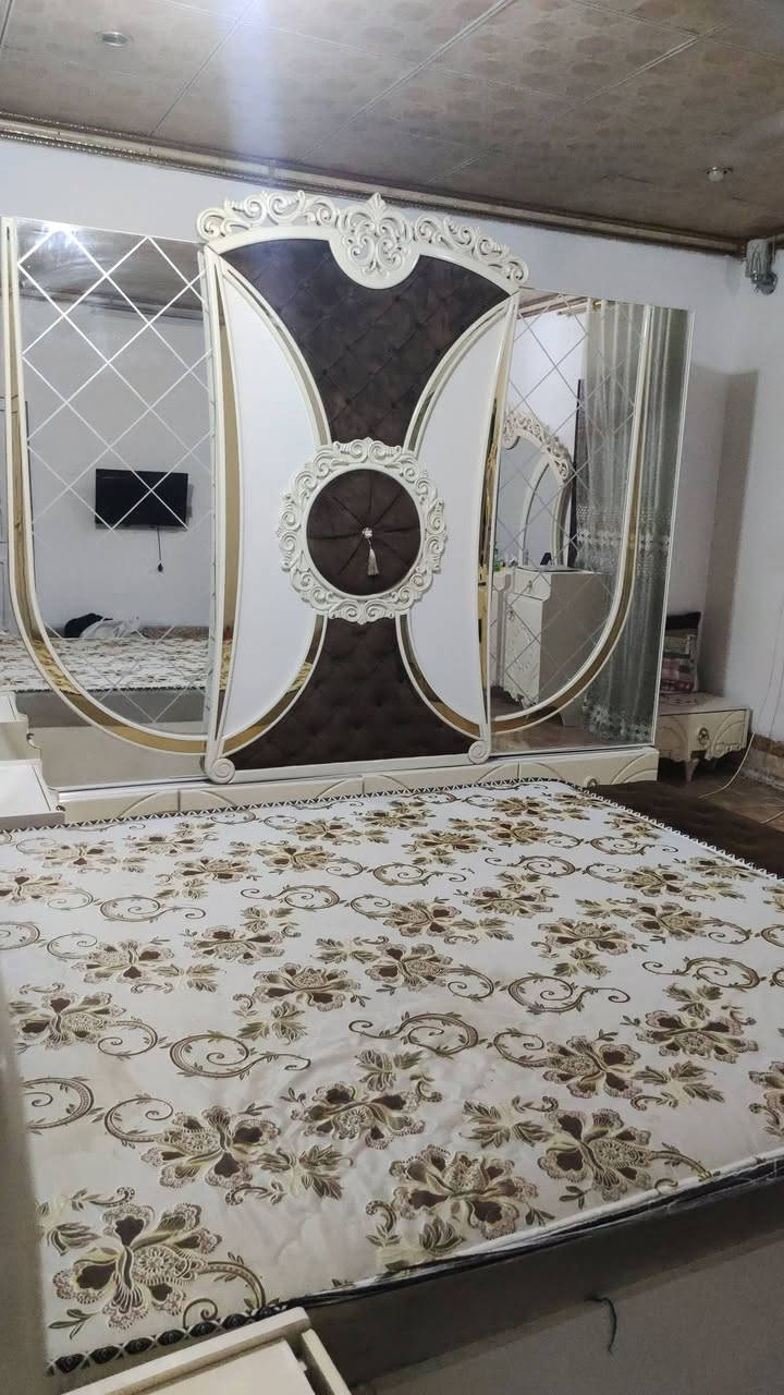 طخم نوم ملكي للبيع 750الف بيها مجال ***********
