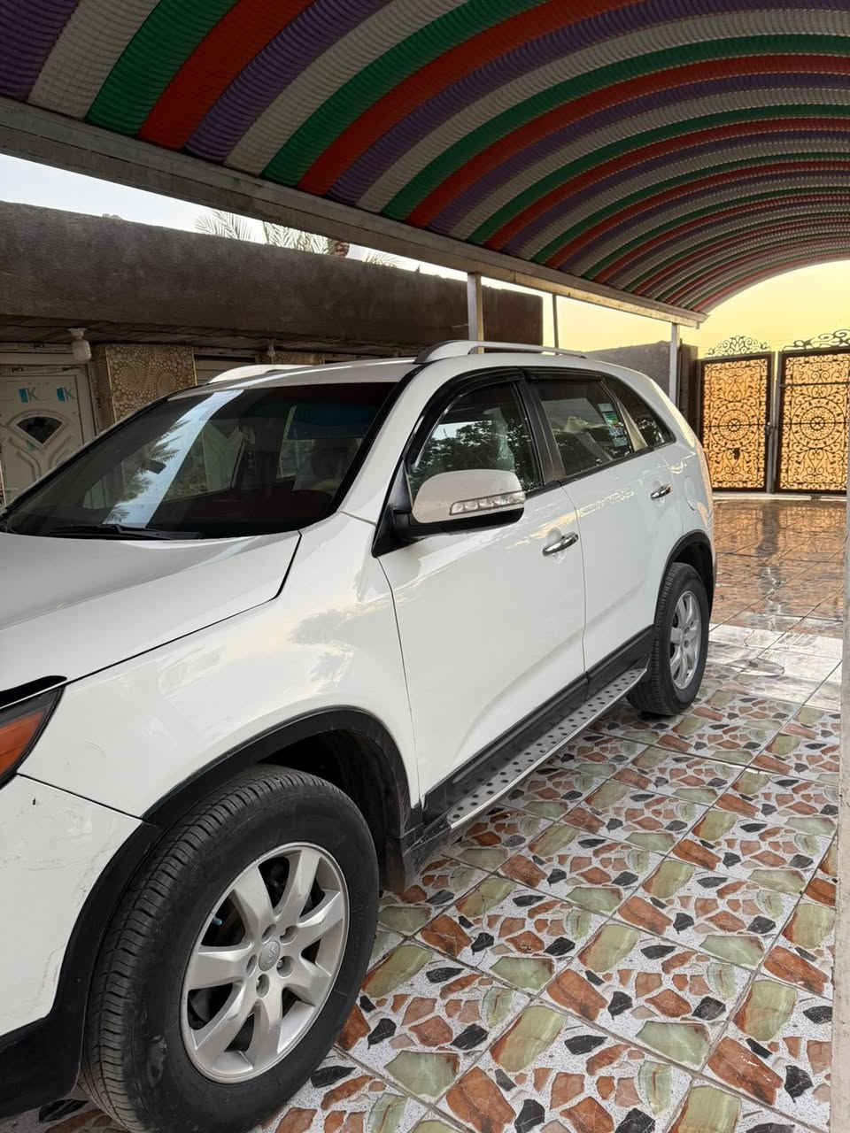 بيع سريع بلاش جوه سوك 105
اربع قطع بدون دوخل جاهز جديد 
 سورنتو 2013خليجه 
محرك 2400 مكفول. بيه اربع قطع 
بدون دوخل. بدون. فتح. بس رش 
7ركب 
مكان حله ***********
