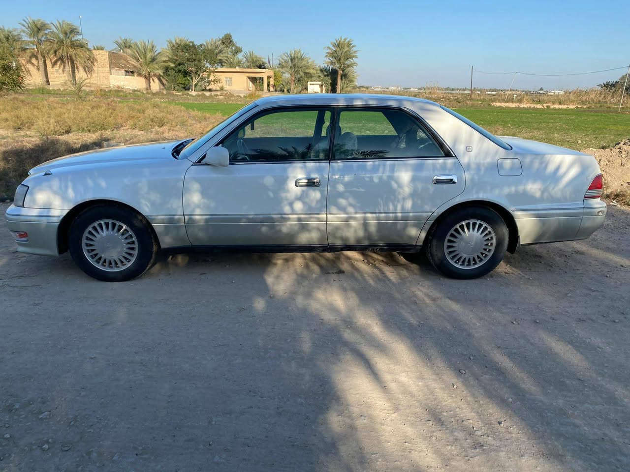 سلام عليكم شباب سياره راس الثور للبيع سياره كفاله عامه مكينه وكير مكفولات حداديه تخم تاير سياره خير من الله رقم كركوك السعر السياره 83 وبيها مجال مكلف بالنشر هذا رقم راعيه التفاصيل الباقيه *********** مكان ديوانيه بغماس
