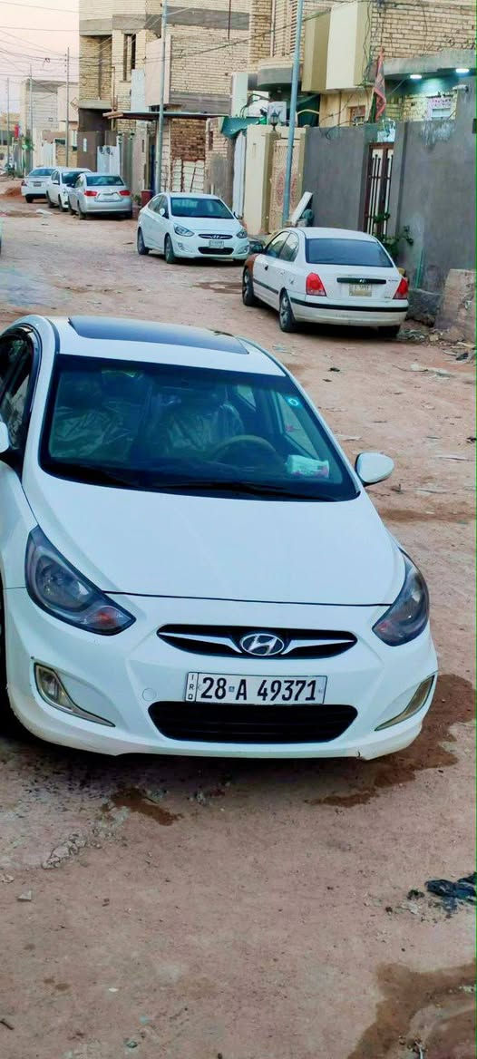 السلام عليكم هيونداي اكسنت للبيع او مراوس باقل منها
الموديل /2015 
المواصفات / فتحه سلايد روف 
تحكم ستيرن 
شاشه اندرويد 
اربع سماعات شغاله 
اشاير بلمري 
ويل كروم 
تبريد ثلج 🥶🥶🥶🥶💨💨
حداديه جديده 
مكينه وكير جدد 
السعر (112$$$$$$$$)وبيها مجال 
الاستفسار الاتصال بالرقم ***********
