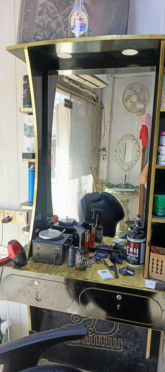 السلام عليكم مييزين حلاقه كاملات +فترينا كل نقص مابيهن ونضافه ١٠٠٪ تجي وتشوف بعينك عنوان كربلاء جسر باب اطويريج السعر ٤٠٠ وبيهن مجال وتدللون اتصال ***********
