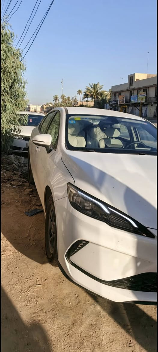 السلام عليكم للبيع بي واي دي سيل فايف زيرو ماشيه 3000
مكفوله كفاله عامه رقم بغداد
سياره بعدها بحاله الوكاله زيرو بعدها. نضيفه اي نقص مابيها غراضها كامله  شاشه برمجه كامله محدثه  موصفات معروفه مكان السيارة كربلاء السعر 18250  للاستفسار ***********
