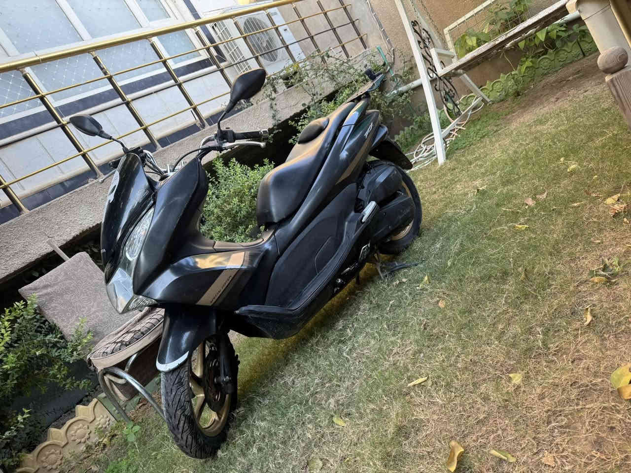 سلام عليكم 
دراجه pcx الجيل الاول موديل 2016 مكينه ١٢٥ ومحسناتها ١٥٠ دراجه كامله مكمله ماشاءالله ومكفوله من كفرات ومكينه كلشي بيها شغال وبلادي السعر ٢.٢٥٠ الف مكاني ديالى بعقوبة للاستفسار الأتصال على رقم *********** وشكرا
