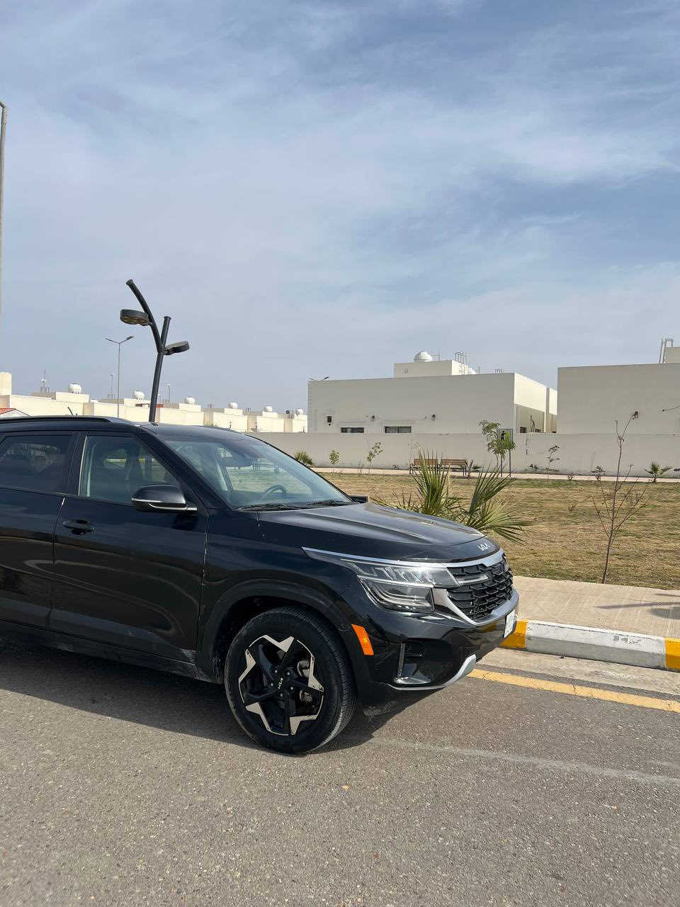 كيا سلتوز حادث خفيف بدون ايرباك موديل ٢٠٢٥ محرك 2000 نص موصفات شاشه متصل مكاني ديوانيه السعر ١٤٥ للاتصال ***********
