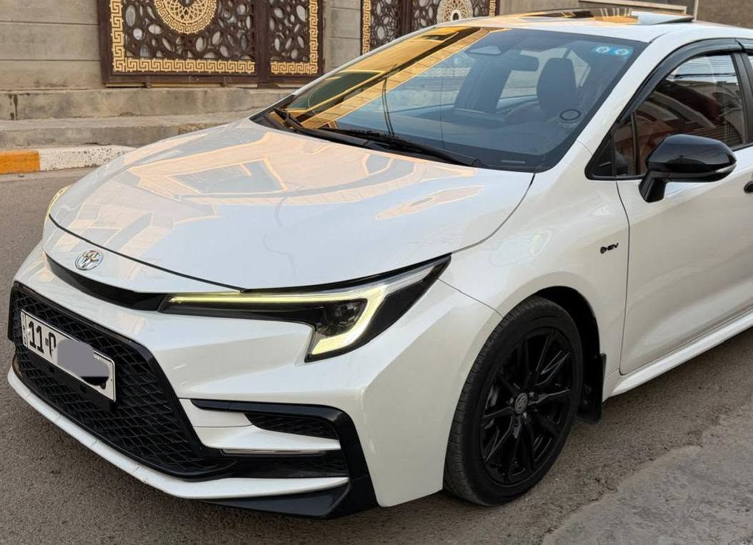 تويوتا كورلا هايبرد وبانزين اقتصادي
موديل 2025 محرك 1800 
الفئة S بلاك ادشن 
عداد المسافات 30 الف كم
المواصفات فول 1/1
مقاعد جلد احمر و اسود 
كرسي كهرباء 
لون ابيض صدفي 
رقم بغداد الجديد 
للاستفسار الاتصال
ملاحضه السياره شخط بسيط موضح بصوره ورصعه
مكان السياره بغداد المحموديه 
*********** واتساب متوفر

