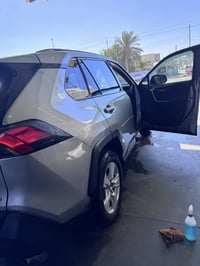 𝐓𝐎𝐘𝐎𝐓𝐀 𝐑𝐀𝐕𝟒 -  -𝐇𝐘𝐁𝐑𝐈𝐃- 2021 فئه xle  بجم كبس  تويوتا - راف 4 -ب - هاي...