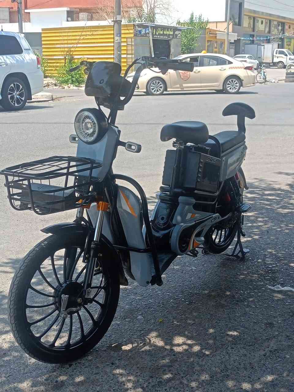 ماطور شحن حجم 20 اخو الجديد نظيف جدا جدا السرعه 99بطاريات كبار كلشي بشرط على فحص كامل مكان اربيل هفلان سعر 350الف ومجال 
*********** وتس
