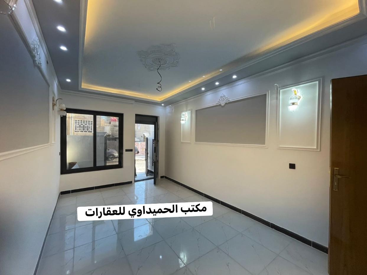 🏠بيت للبيع 🏠
📍الموقع/شارع الاسواق المركزيه التجار 

📌المساحة/74متر واقع حال80(بناء درجه اولى)

محتويات ال🏠بيت/كراج صغير.استقبال.مطبخ حار بارد.غرف نوم عدد(3)صحيات عدد(2)مكان غساله.غاز دفن .منظومه انتر نت و كامرات.بيتونه.سطحين 

عنوان المكتب /شارع الأسواق المركزيه قرب مسبح الشعب

📞*********** محمد صگبان

📞*********** سيد عباس

ملاحظة / العنده عقار 🏡 للبيع او بيت للايجار  ويريد يبيع او ايجاره دزونه كافة التفاصيل العقار مع ذكر السعر ورقم التلفون ☎️وان شاء الله باقرب وقت

