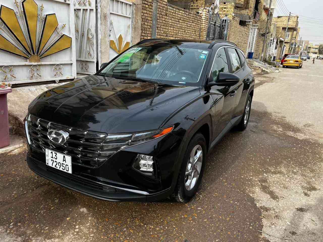 السلام عليكم
توسان 2023 وارد امريكي 

اللون اسود 

مواصفات  فول بلا فتحه

مكينة 2500 

ماشيه 42 الف 

بصمة وتشغيل عن بعد

كشنات جلد

تدفئة كشنات 

تبريد قطعتين

كشن كهرباء 

رادار امامي تحديد مسار 

قياده اليه

رادار جانبي نقطة عمياء 

جنطة كهرباء 

شاحن موبايل ذكي

ضررها بنيد فقط ضرر خفيف بدلته اصلي نفس الون

ميسان العماره ***********
