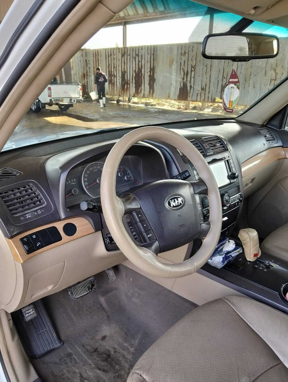 السلام عليكم سياره مهافي خليجي فول مواصفات 2014 2 ويل  بصمه فتحه بالقماره شاشه تدفئ بالكشنات تحكم ستيرن السياره صبغ بابين اثر ضربة ستوته السع  السعر 135 وبي مجال قليل الاتصال ***********
