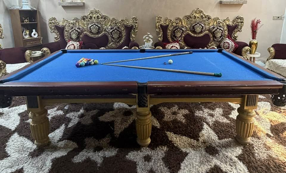ميز بليارد عراقي للبيع مستعجلين للبيع او السعر ٧٥٠ او بي مجال زين للشراي الحقيقي المكان كركوك حي عدن للاستفسار ***********
