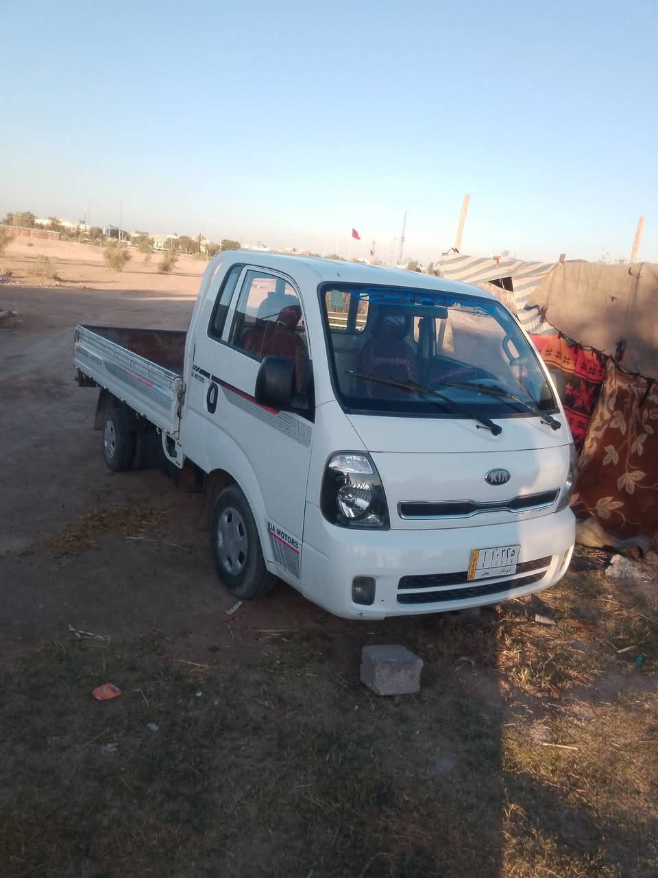 سلام عليكم كيا 2014 رقم ذي غار مكان كربلاء سياره مقفوله كفاله عامه على وضع الشركه قطر الصبغ ما بيها ولا ضربه سياره حتى الدوس ما مبدلات كفاله عامه من الضربه والصبغ والتبديل والبارد اخوان سياره جديده محرك كرتون السعر 105 وبيها مجال اخوان مكلف بالنشر ***********
