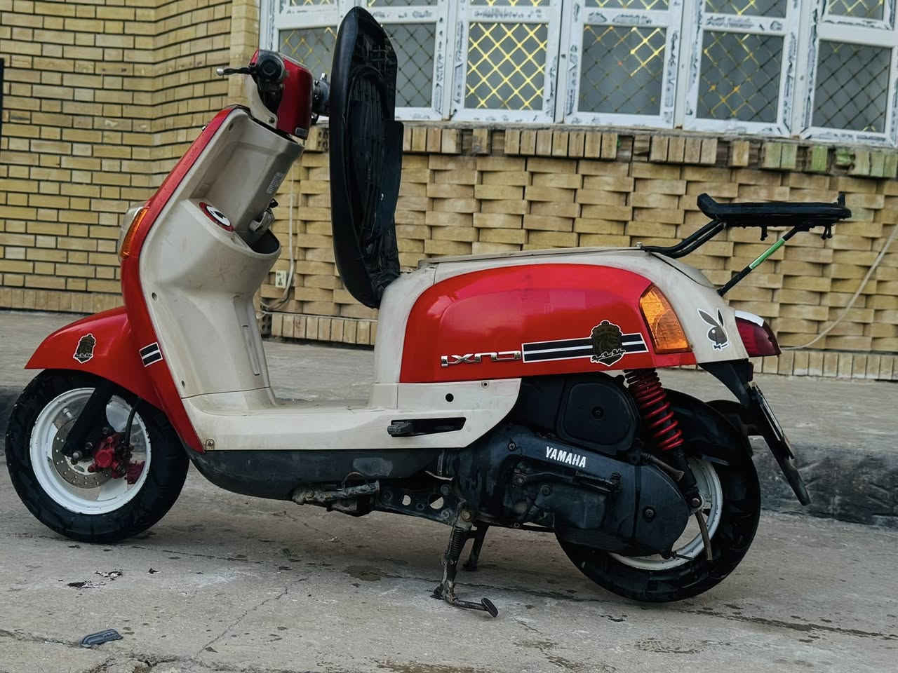 السلام عليكم 
ماكس بوليس للبيع بوضع الرمبه 
لون احمر داخل كريمي بلاد
وياه كفر تفاحي هم 
 الدراجة بوضع الرمبة كله ختم واحد 
كهربائيات جاهزة مكينة كفاله من كلشي 
الدراجة كل نقص مابيه 
الدراجة نكرة بكل وقت
كفاله من كلشي  
مكاني كربلاء طويريج
السعر 1100 وبيه مجال 
*********** 
الي متعجبة يصلي على محمد و ال محمد
ويعبر المنشور ♥️
